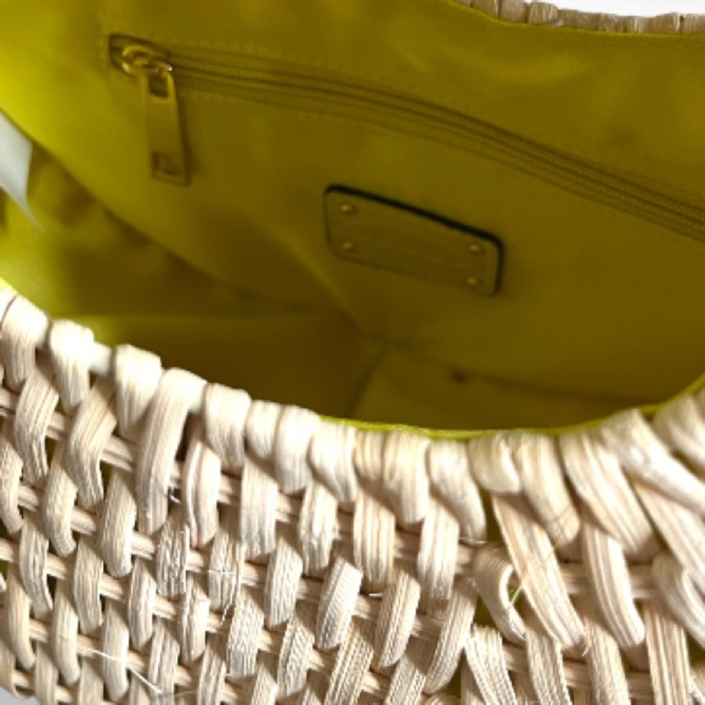 Scoop NYC Star Half-Moon Straw Crossbody Bag - Picture 8 of 16